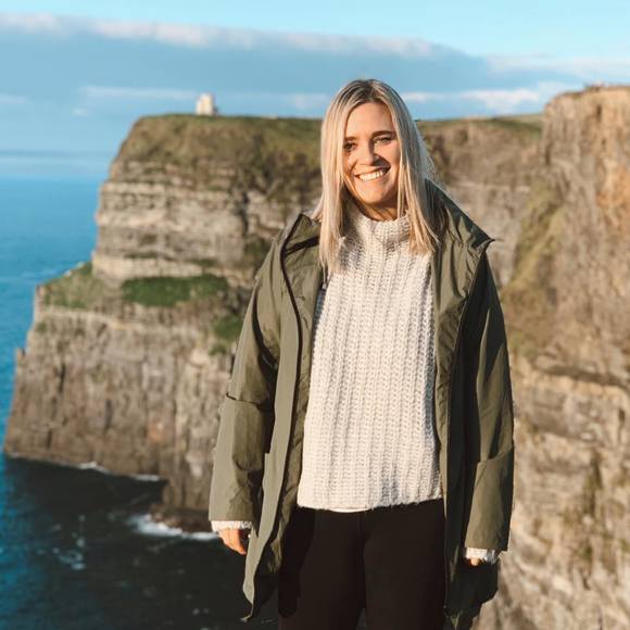 Profile Picture of Katie Heinle (@kheinle) on Poshmark