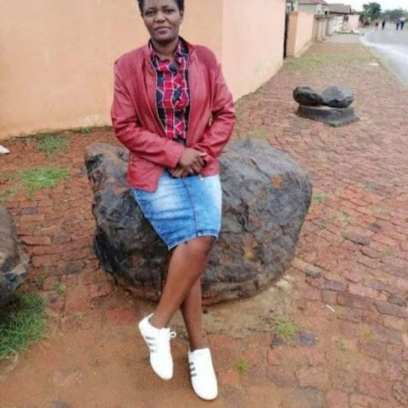 Profile Picture of Mary Muteronhamo (@muteronhamomary) on Poshmark