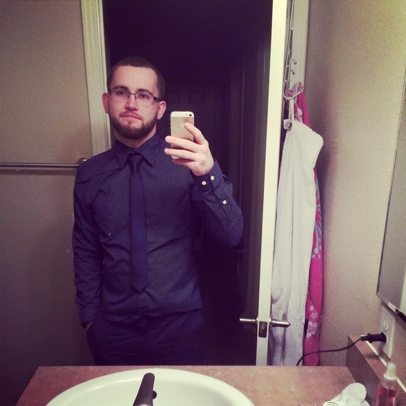 Profile Picture of Trevor Orr (@trevororr83) on Poshmark