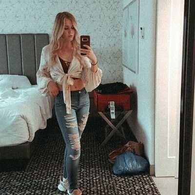 Profile Picture of Tiffany Schroeder (@tiffanytay77) on Twitter