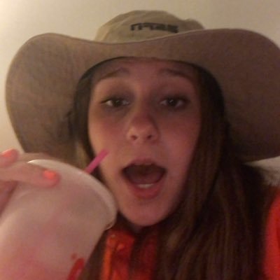 Profile Picture of Julia Heath (@julia_brooke24) on Twitter