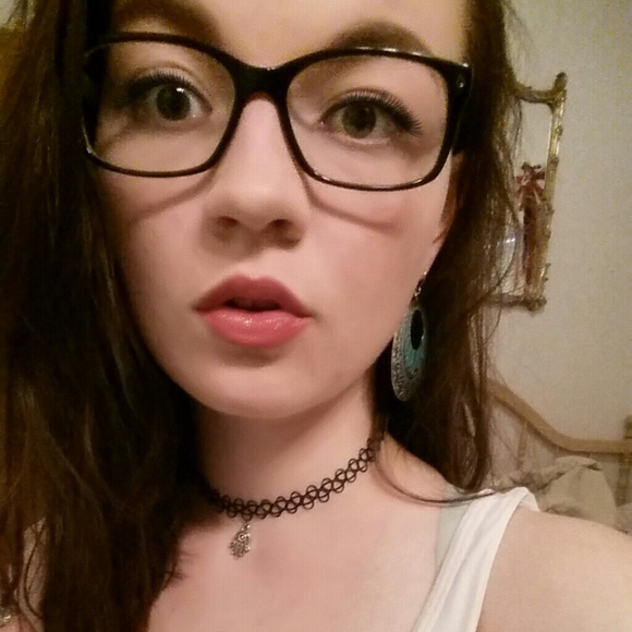 Profile Picture of Jenna danielle Turnbow (@jennadaniella) on Poshmark