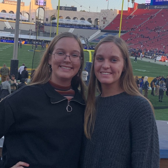 Profile Picture of Mary Crigler (@marycrig) on Poshmark