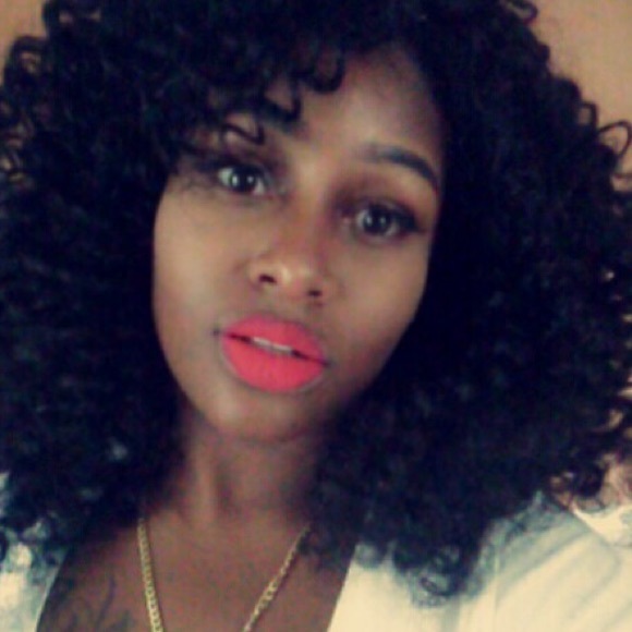 Tiekieisha Beniste - Poshmark Profile Picture of Tiekieisha Beniste (@takabeniste) on Poshmark