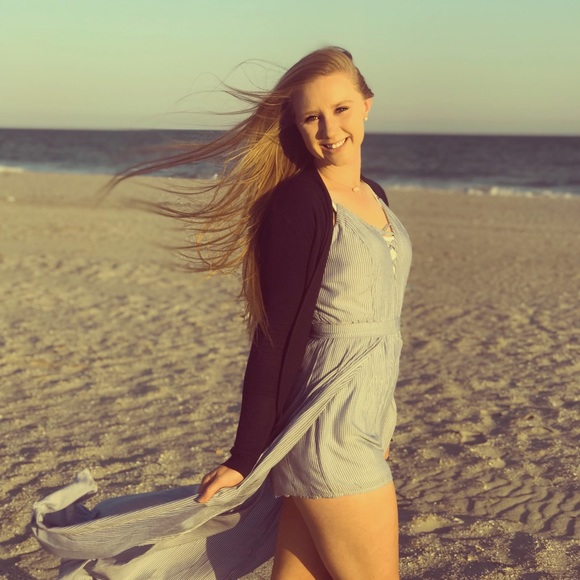 Profile Picture of Haley Haislip (@haley_haislip) on Poshmark