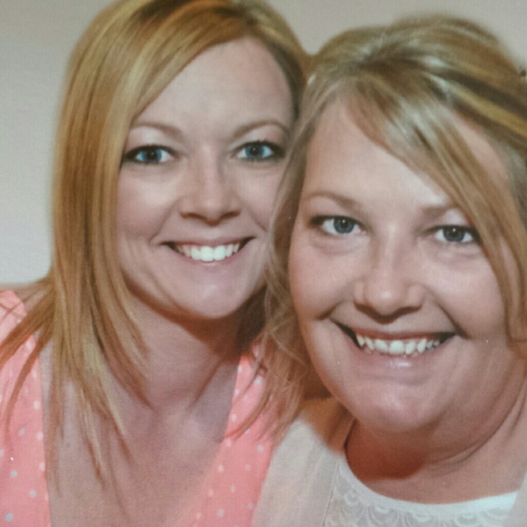 Profile Picture of Jamie Breden (@jamiebreden) on Poshmark