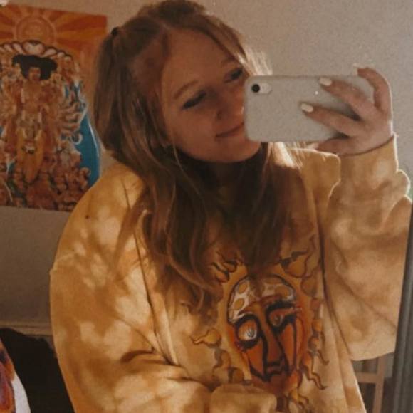 Profile Picture of Emma Feulner (@emma_feulner) on Poshmark