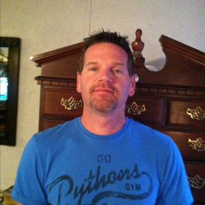 Profile Picture of Doug Whitaker (@ronaldwhitaker1) on Twitter