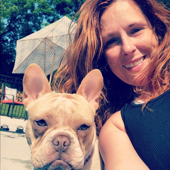 Profile Picture of Heather Lampron (@hlampron) on Poshmark