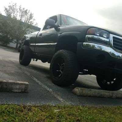 Profile Picture of Tyler Kaznocha (@StancedGMC) on Twitter