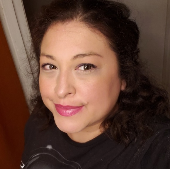 Profile Picture of Adriana Krebs (@adrianak77) on Poshmark