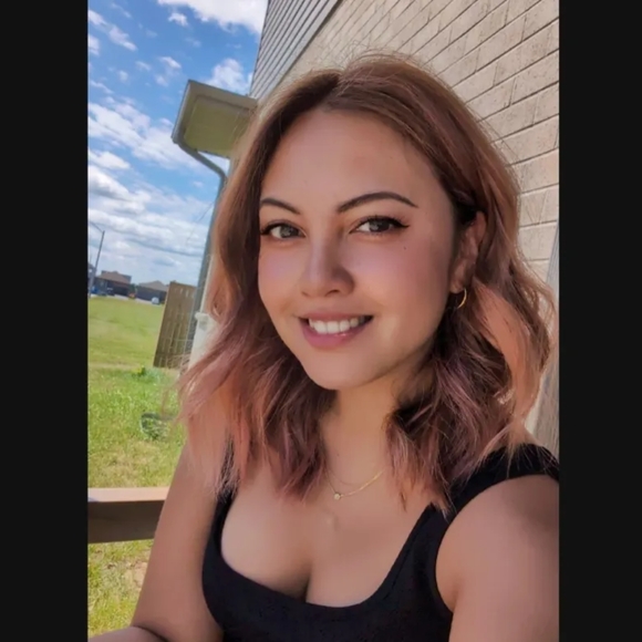 Profile Picture of Lamael Tugade (@lamaeltugade) on Poshmark