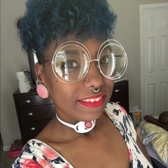 Profile Picture of Jasmine Garrison (@gorgeousjaz27) on Poshmark