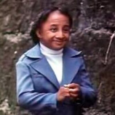 Profile Picture of Nick Aiken (@shakesonplane80) on Twitter