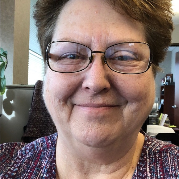 Profile Picture of Khris Kasper (@khriskasper) on Poshmark