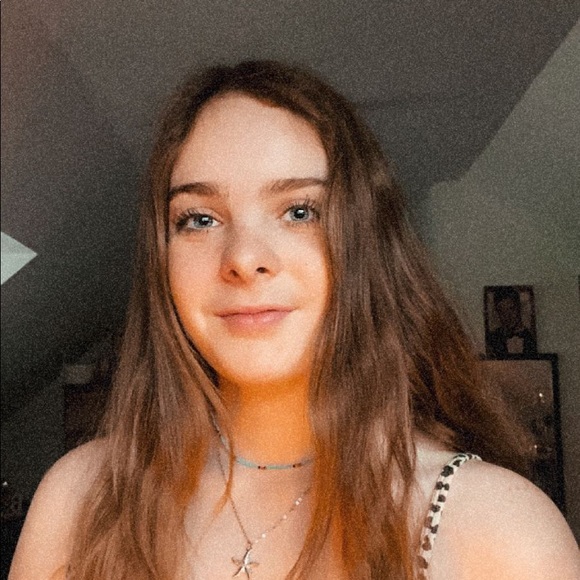 Profile Picture of Olivia Calcaterra (@liv_cal) on Poshmark