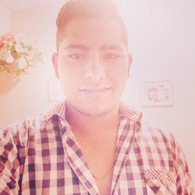 Profile Picture of Edgar Ivan Ayala (@edgarayala105) on Twitter