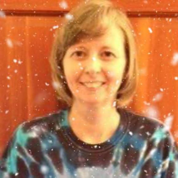 Profile Picture of Lisa Stuckey (@lafslafs16) on Poshmark