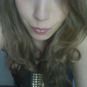 Profile Picture of Lisa (@lisakoulinski) on Twitter
