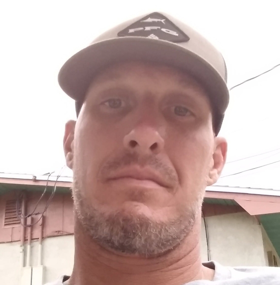 Profile Picture of Chad Swann (@chad386) on Poshmark