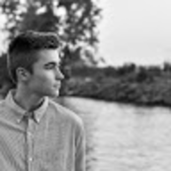 Profile Picture of Vince Parrack (@vinnieparrack) on Poshmark