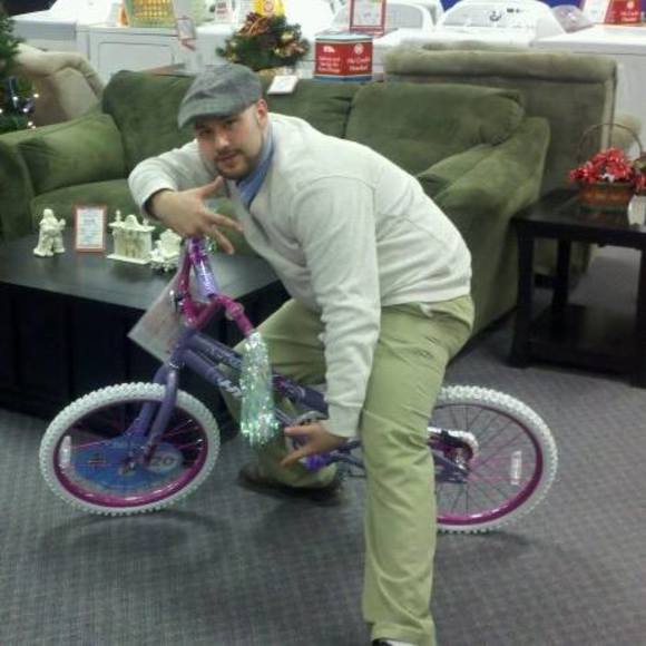 Michael Feese - Poshmark Profile Picture of Michael Feese (@feemic43) on Poshmark