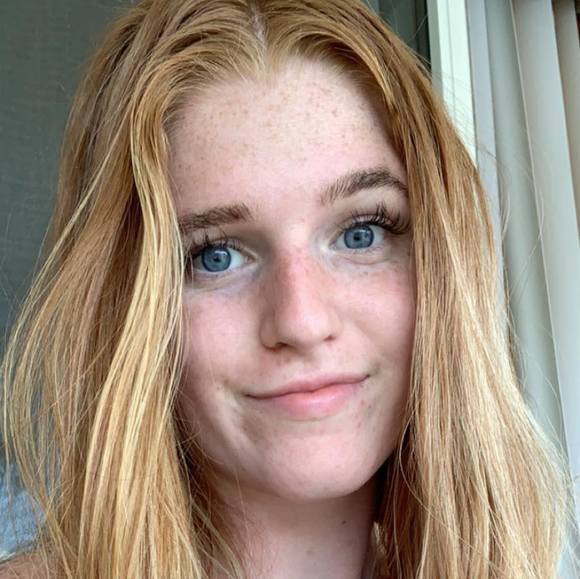 Profile Picture of Miranda Meyer (@mirandameyer00) on Poshmark
