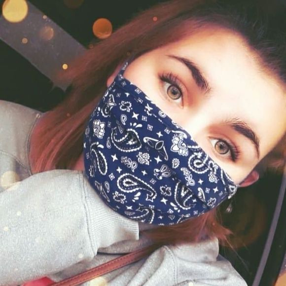 Profile Picture of Alissa Bench (@greenswag675) on Poshmark