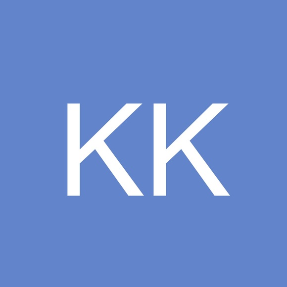 Profile Picture of Kerstin Kerstin1 (@kerstinaura6302) on Poshmark