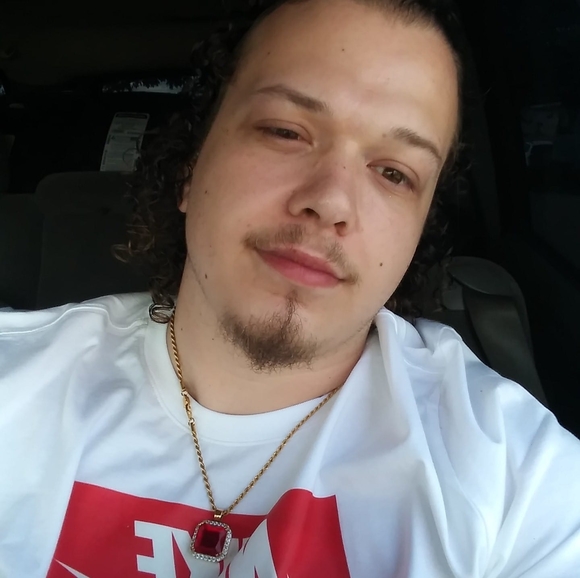 Profile Picture of Tyler Norris (@tylernorris337) on Poshmark