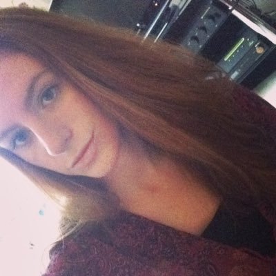 Profile Picture of Lizzie Hopkins (@lizzie_hopkins) on Twitter