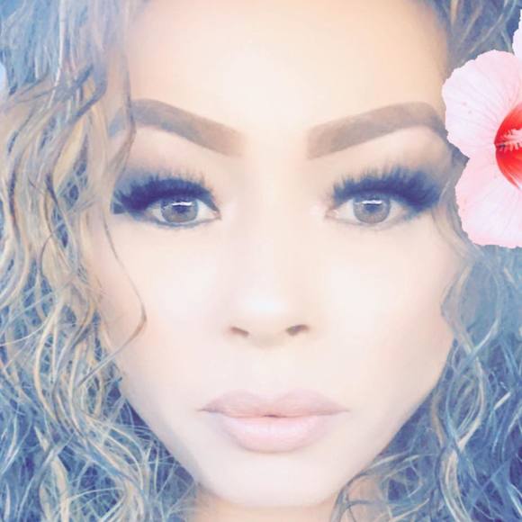 Profile Picture of Lupe Garcia (@lupeg4) on Poshmark