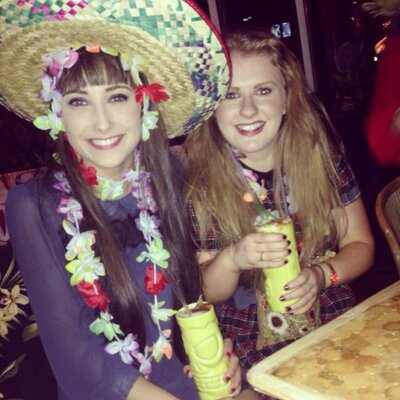 Profile Picture of Phoebe  Ward (@phoebewrd) on Twitter