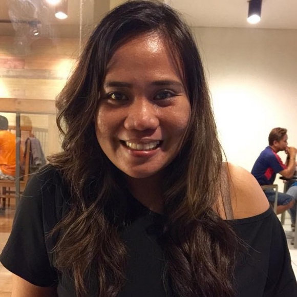 Profile Picture of Emma Labuyo (@emmanuelle003) on Poshmark