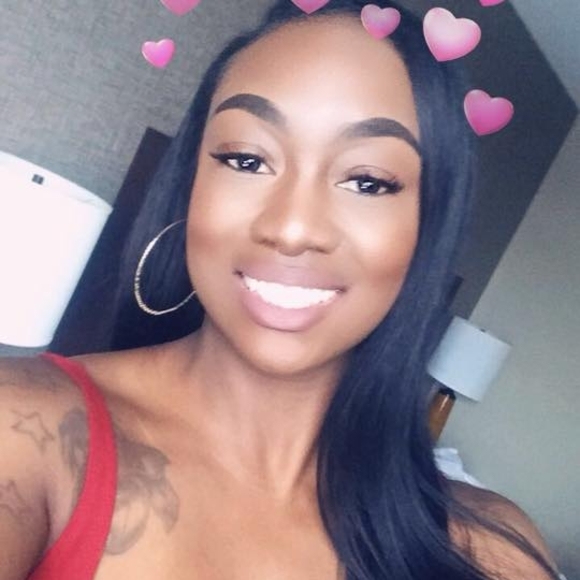 Profile Picture of Bianca Haynes (@biancahaynes) on Poshmark