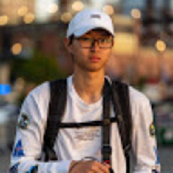 Profile Picture of Jeremy Chen (@jechen123) on Poshmark