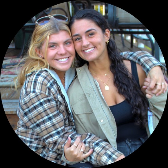 Profile Picture of Gabriella Barquin (@gabbarquin) on Poshmark