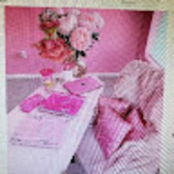 Profile Picture of Stacy Edmonds (@campaignbarbie2) on Poshmark
