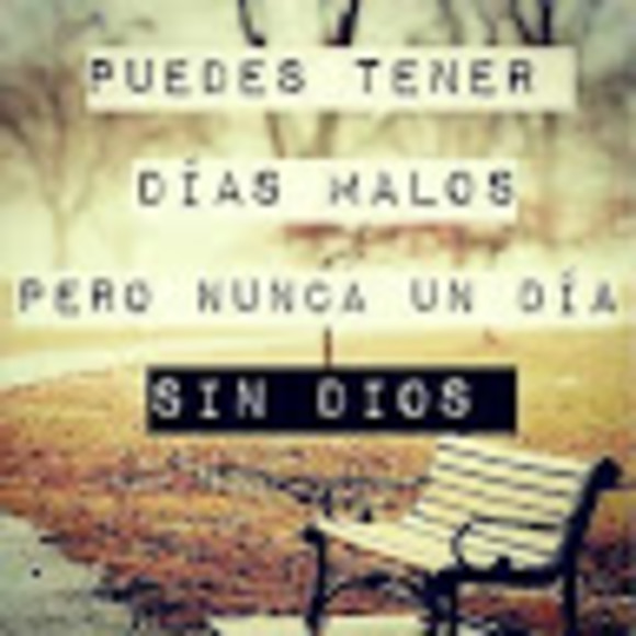 Profile Picture of Joanny Oyola (@joannyoyola) on Poshmark