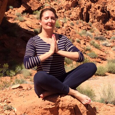 Profile Picture of Sarah Gail (@hopper_bunny) on Twitter