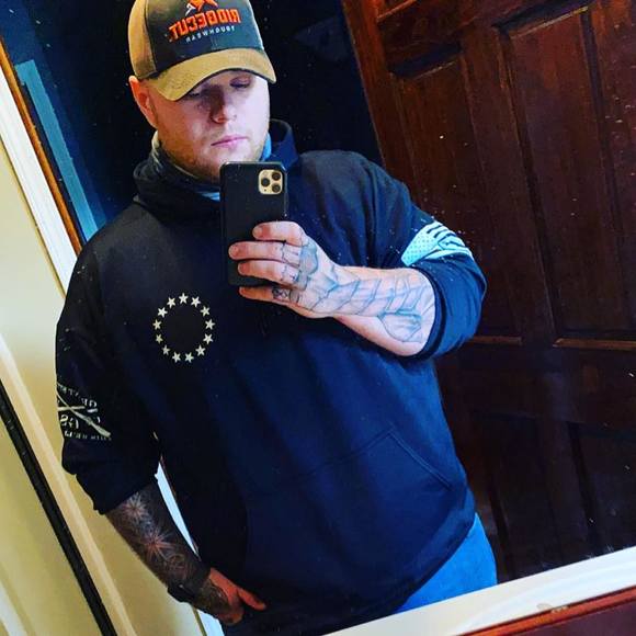 Profile Picture of Shawn Mccullough (@smcc350) on Poshmark