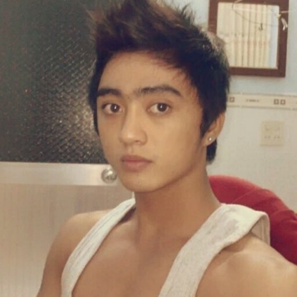 Profile Picture of Danny Do (@dannydo357) on Poshmark