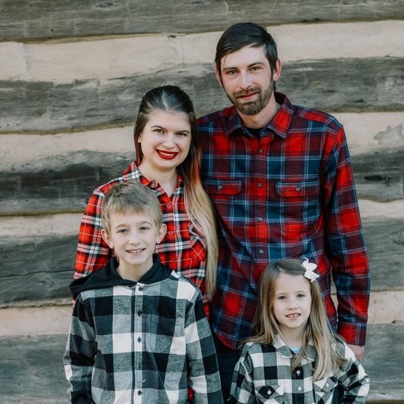 Katelyn Wesselmann - Poshmark Profile Picture of Katelyn Wesselmann (@kwesselmann) on Poshmark