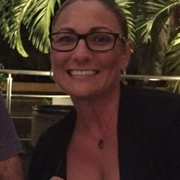 Profile Picture of Ana Raquel Bates (@PTYBates) on Twitter