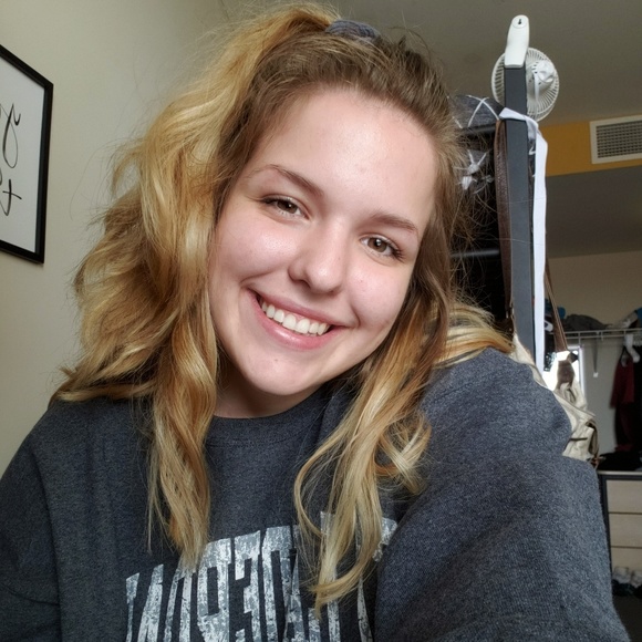 Profile Picture of Jordan Dederich (@jdederich) on Poshmark