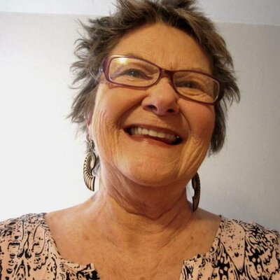 Profile Picture of Susan Templeton (@stalice11) on Twitter