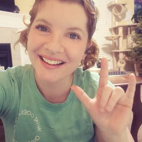 Profile Picture of Stephanie MacKenzie (@stephiecarol) on Pinterest