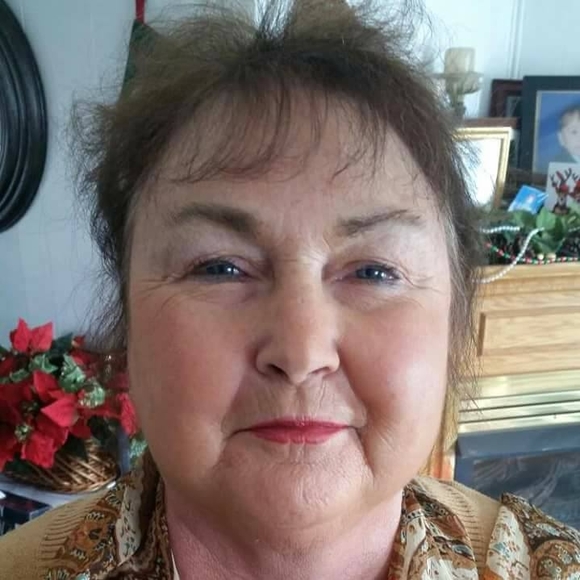 Profile Picture of Paula Stacey (@virginiaestacey) on Poshmark