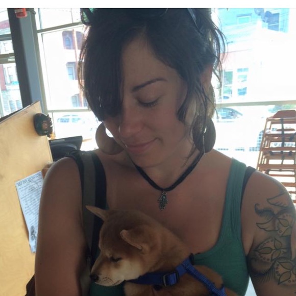 Profile Picture of Rachael Hagerman (@rachaelhagerman) on Poshmark