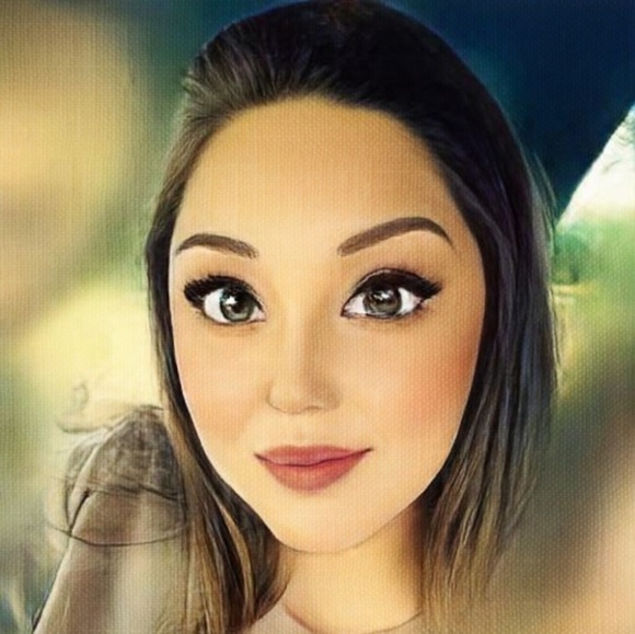Profile Picture of Jessica Wilhoite (@jleew82) on Poshmark